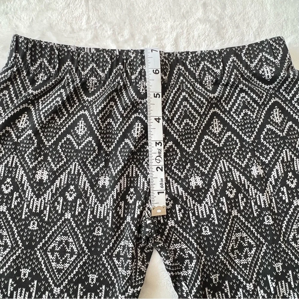 New Ankle Leggings Aztec Print Black White No Boundaries Juniors Small 3 5 - Picture 10 of 12